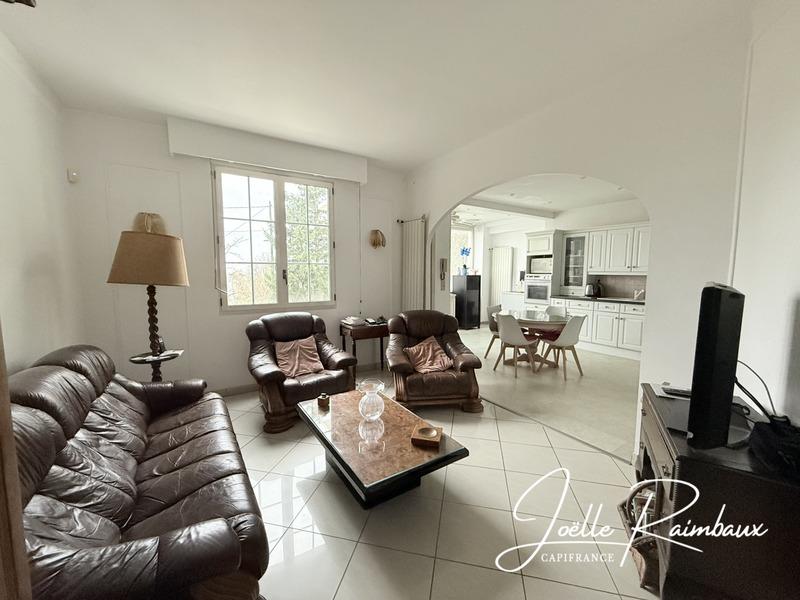 Maison - 186 m² - 7 pièces