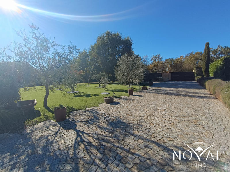 Maison ancienne - 203 m² - 7 pièces