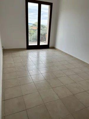 Appartement - 100 m² - 4 pièces