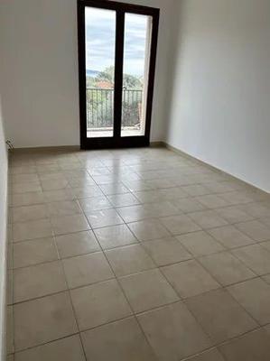 Appartement - 100 m² - 4 pièces
