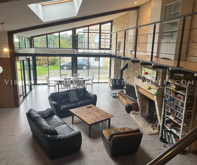 Maison - 350 m² - 10 pièces