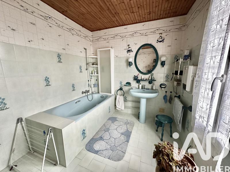 Maison - 200 m² - 9 pièces