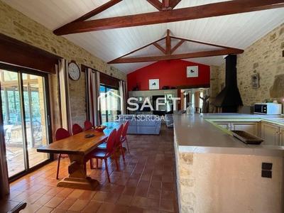 Maison - 140 m² - 6 pièces