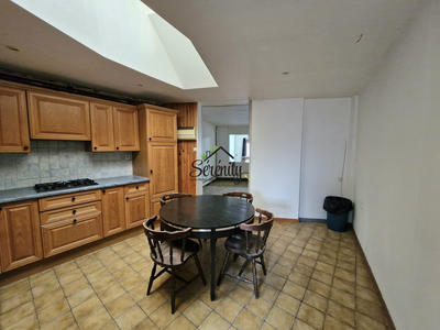 Maison - 85 m² - 5 pièces