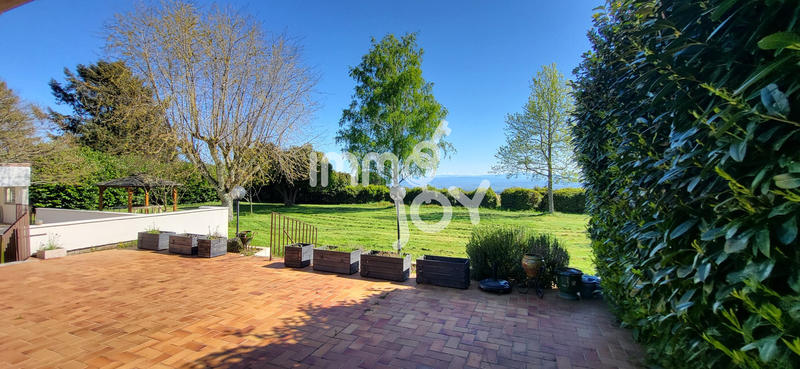 Maison - 180 m² - 5 pièces