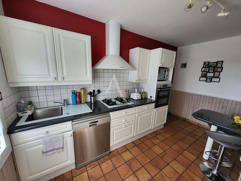 Maison - 180 m² - 7 pièces