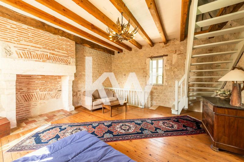 Manoir - 435 m² - 7 pièces