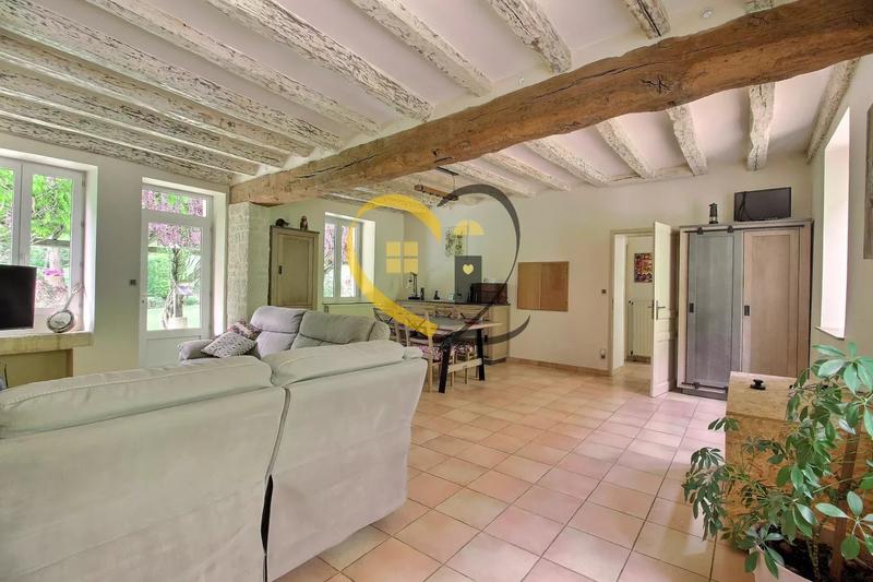 Maison - 243 m² - 7 pièces