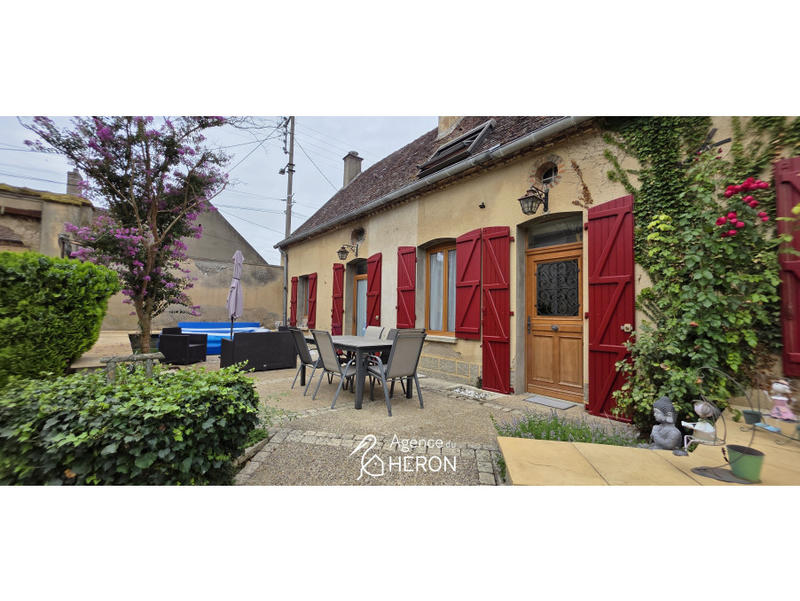 Maison - 217 m² - 6 pièces