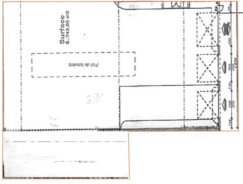 Local commercial - 742 m²