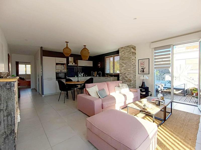 Appartement - 75 m² - 3 pièces