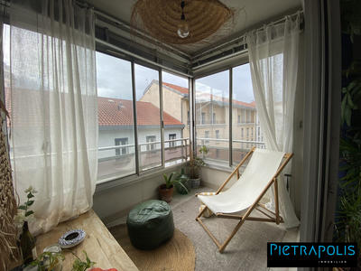 Appartement - 60 m² - 2 pièces