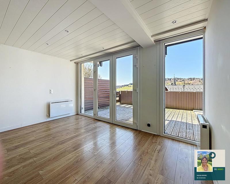 Appartement - 81 m² - 6 pièces