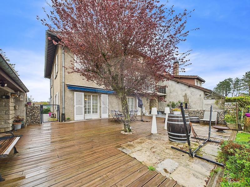 Appartement - 272 m² - 6 pièces