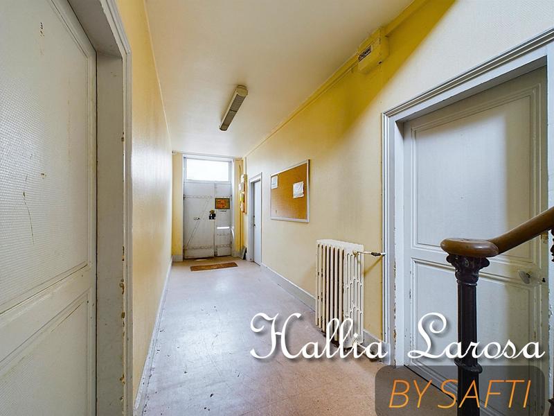 Maison - 275 m² - 8 pièces