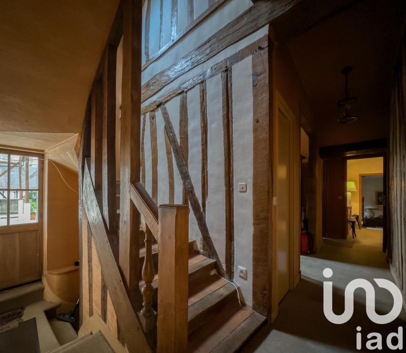 Maison - 317 m² - 10 pièces