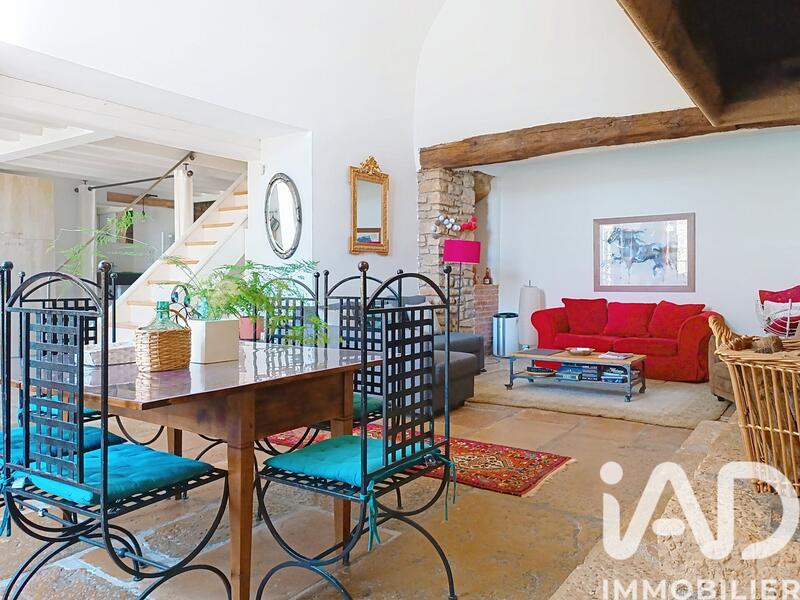 Appartement - 143 m² - 8 pièces