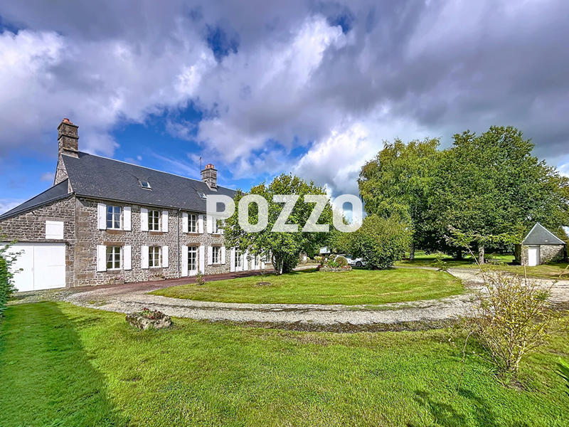 Maison - 240 m² - 9 pièces