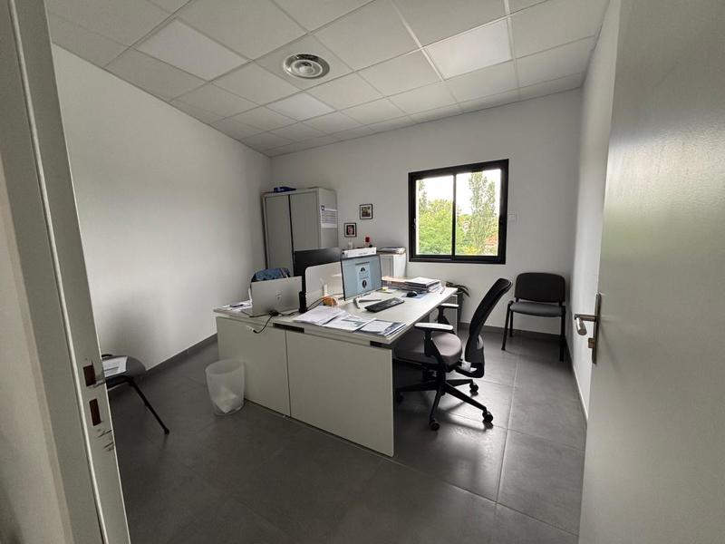 Bureau - 270 m²