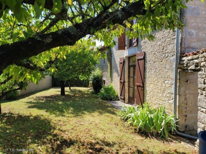 Maison en pierre - 177 m² - 5 pièces