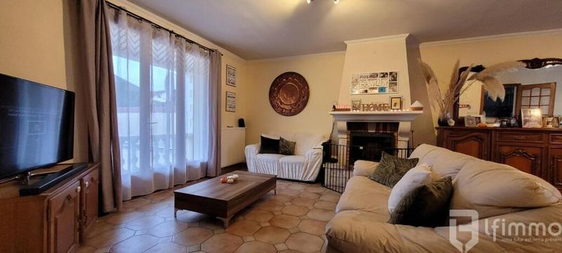 Maison - 200 m² - 7 pièces