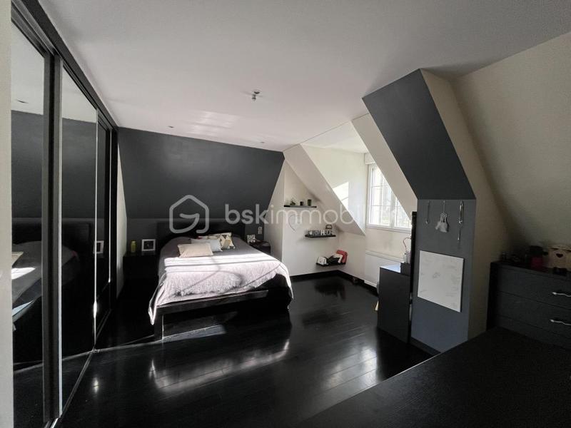 Demeure - 341 m² - 7 pièces