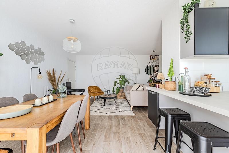 Appartement - 80 m² - 3 pièces