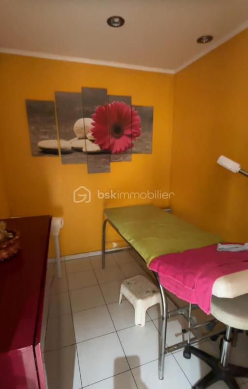 Beauté / Bien-être - 57 m²