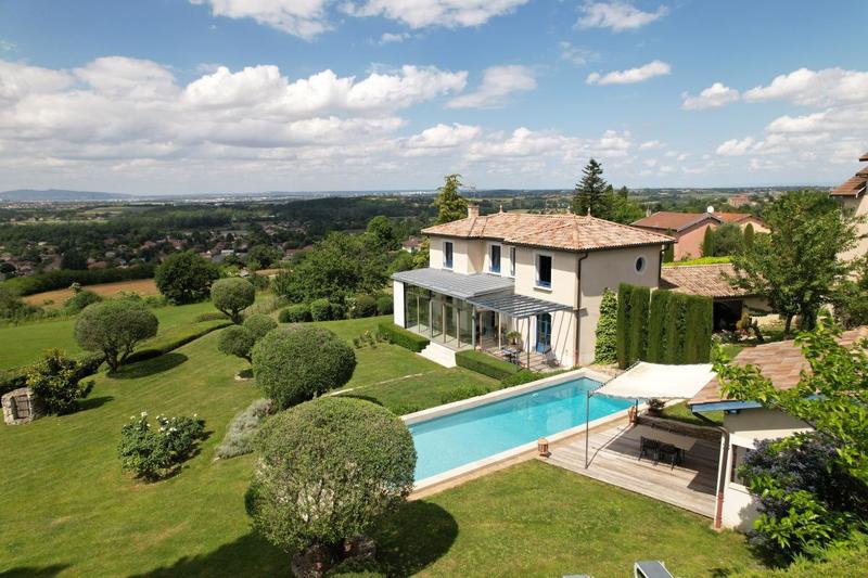 Maison - 200 m² - 5 pièces