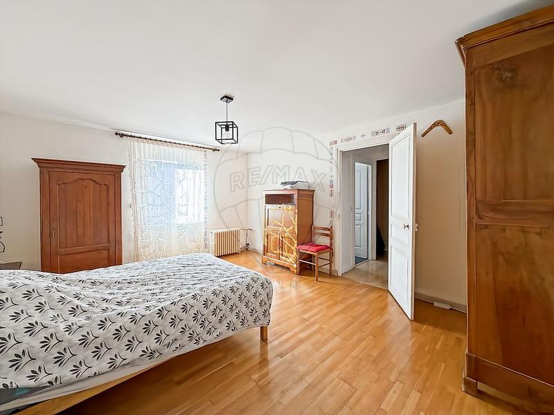 Maison - 161 m² - 5 pièces