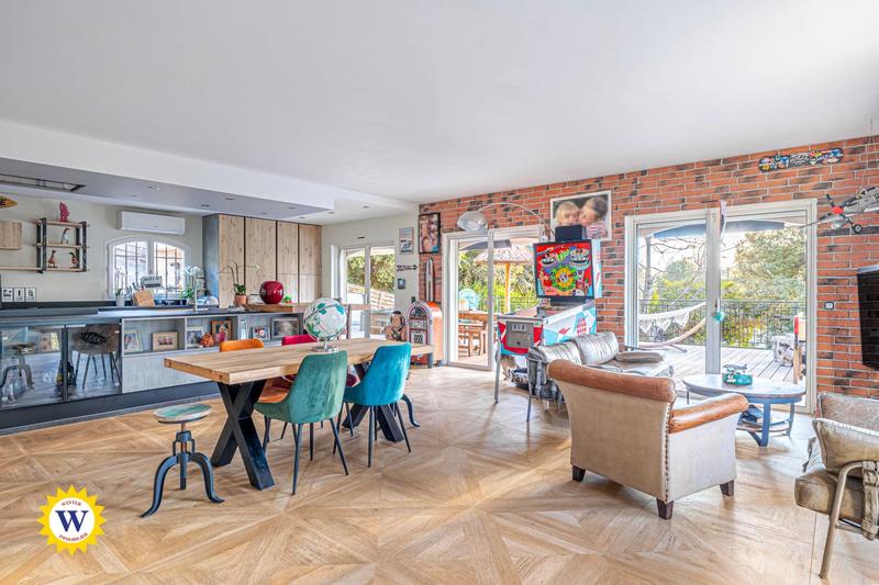 Villa - 350 m² - 8 pièces