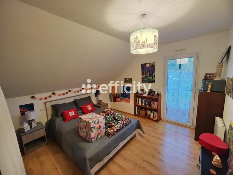 Pavillon - 210 m² - 8 pièces