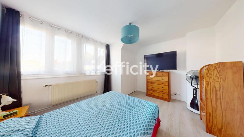 Maison - 85 m² - 5 pièces