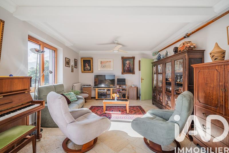 Maison - 254 m² - 10 pièces