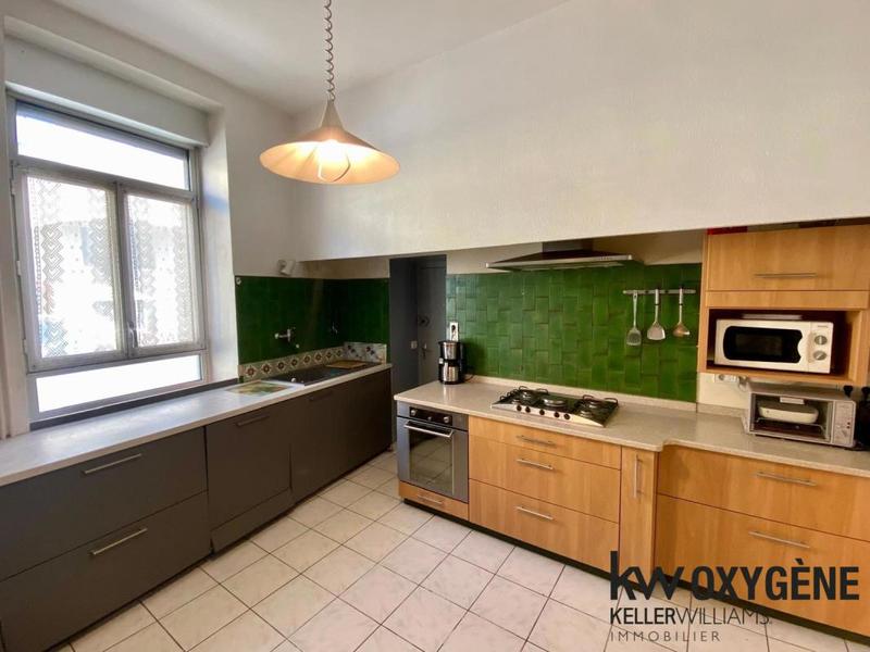 Demeure - 440 m² - 10 pièces