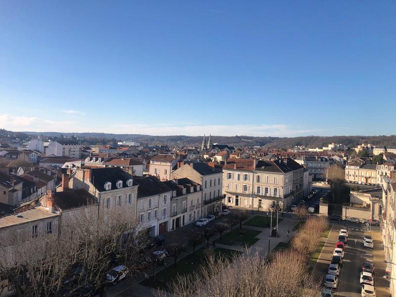 Appartement - 143 m² - 6 pièces