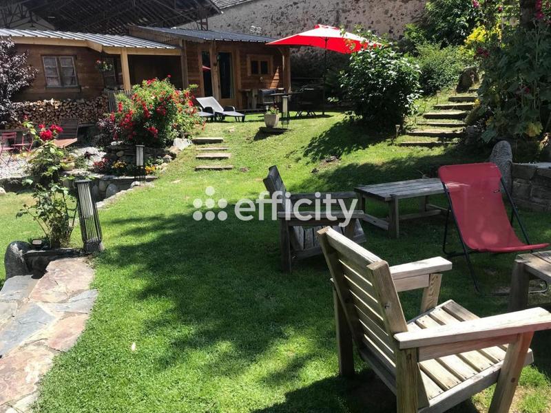 Maison - 350 m² - 10 pièces