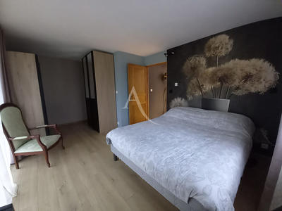 Maison - 150 m² - 8 pièces