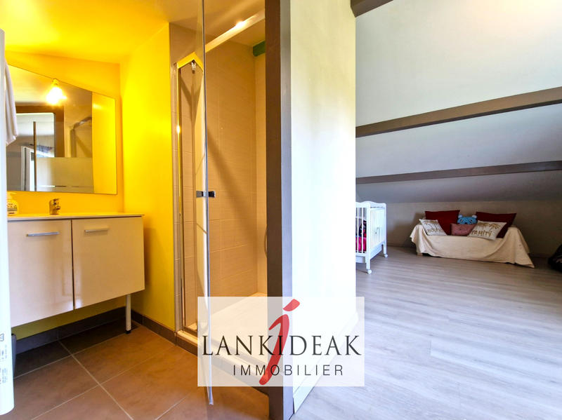 Maison - 164 m² - 5 pièces