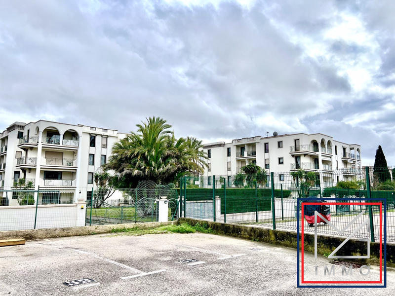 Parking / Garage - 13 m²