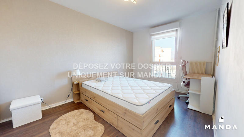 Chambre - 9 m² - 5 pièces