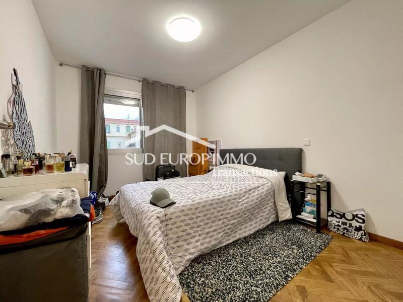 Appartement - 77 m² - 3 pièces
