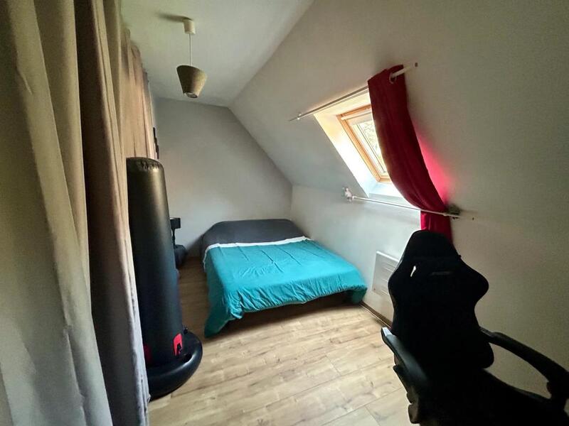 Maison - 93 m² - 5 pièces