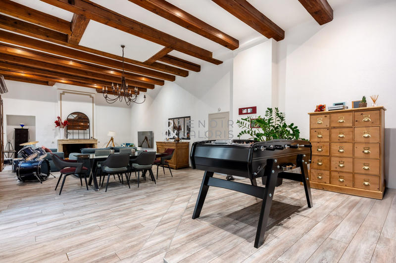 Loft - 162 m² - 6 pièces