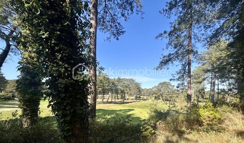 Demeure - 235 m² - 10 pièces