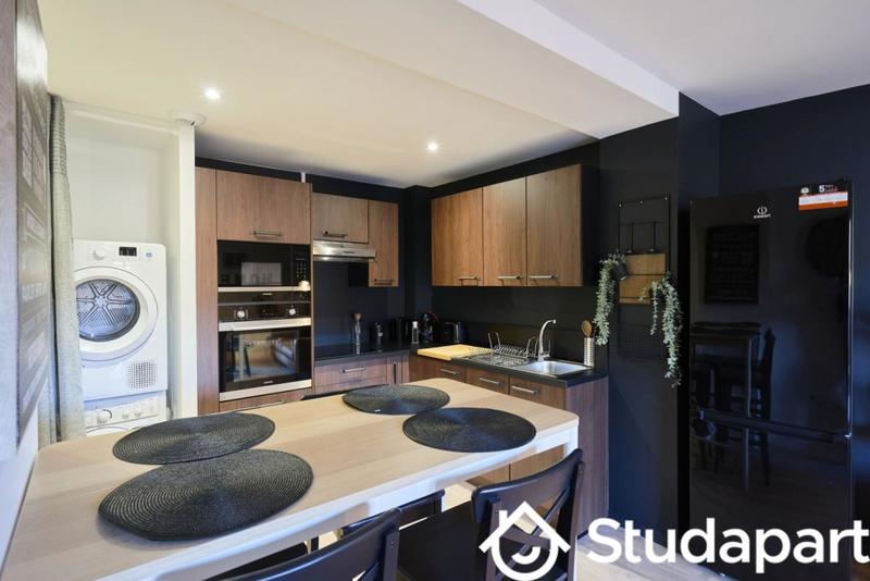 Chambre - 13 m² - 1 pièce