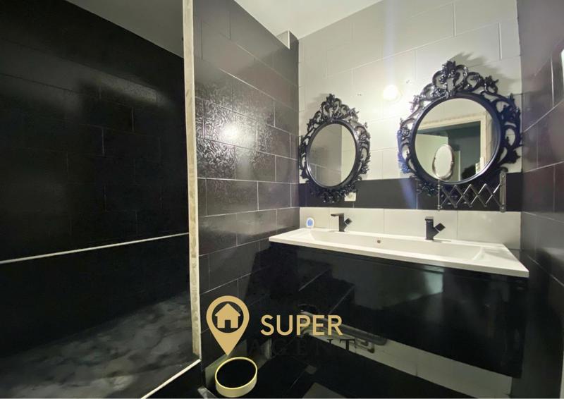 Appartement - 80 m² - 4 pièces