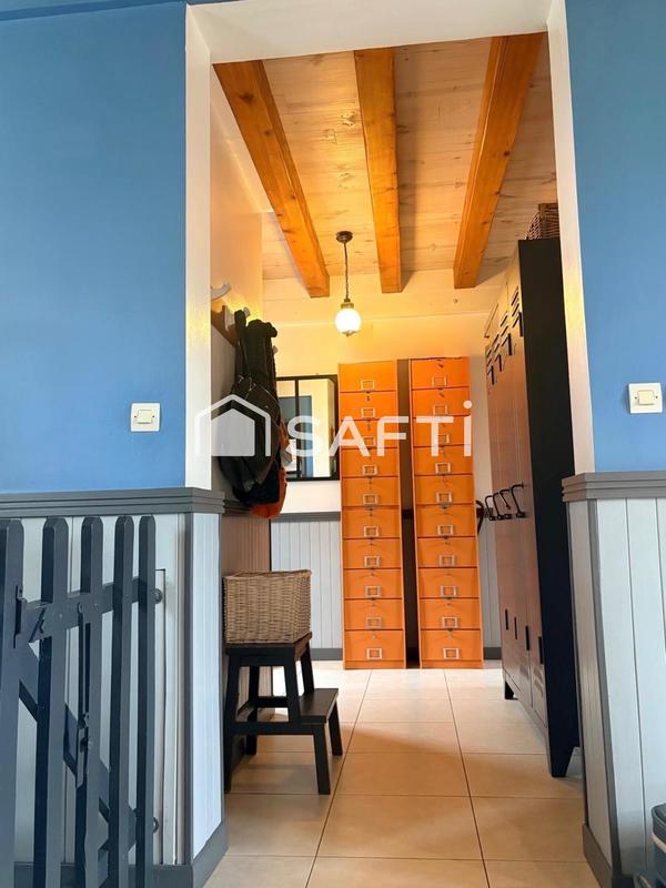 Maison - 205 m² - 10 pièces