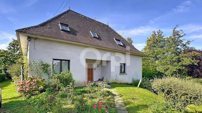 Maison - 220 m² - 6 pièces