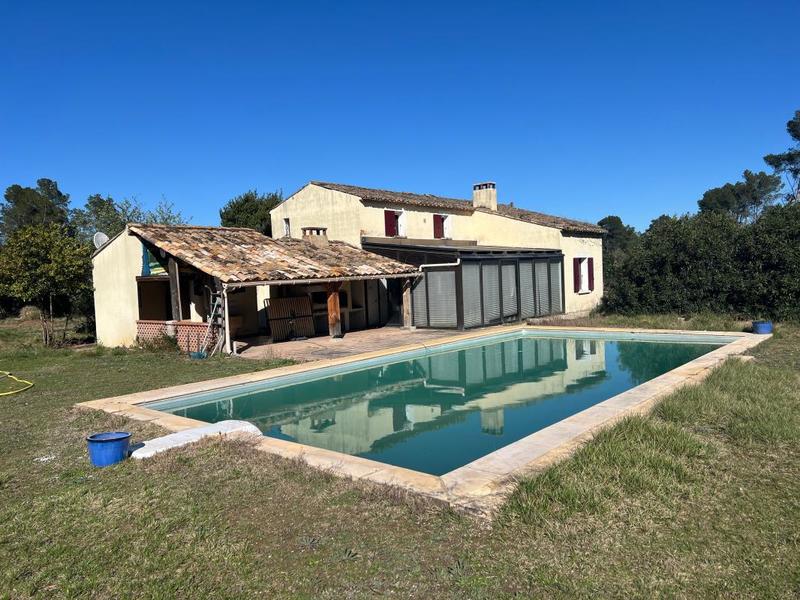 Maison - 180 m² - 6 pièces